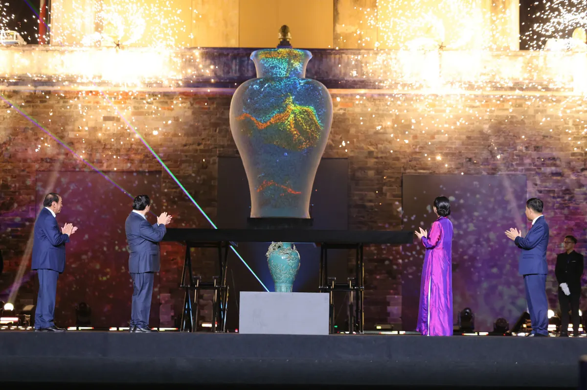 Khai mạc Lễ hội Văn hóa Thế giới tại Hà Nội: Hòa sắc năm châu giữa lòng di sản - Ảnh 4.