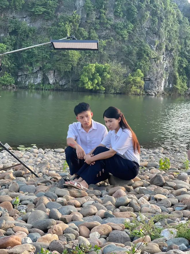 Cách em 1 milimet: Lộ diện dàn diễn viên khi trưởng thành toàn 'cực phẩm'- Ảnh 16.