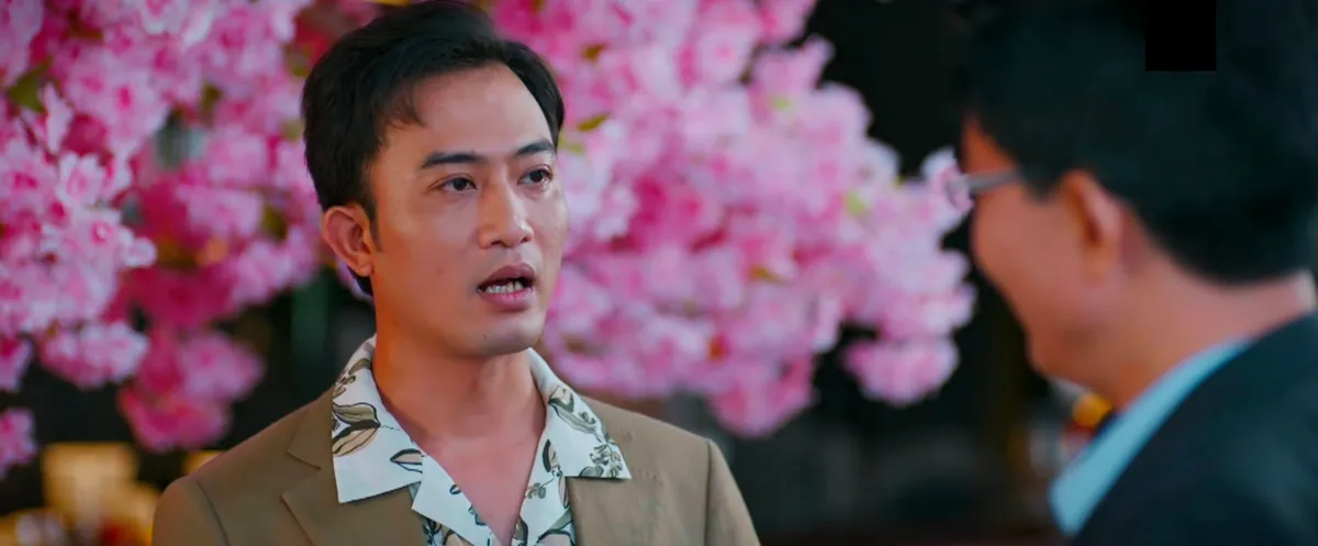 Gió ngang khoảng trời xanh - Tập 23: Đơn ly hôn chưa ráo mực, Lam đã có trai trẻ chăm như công chúa - Ảnh 13.