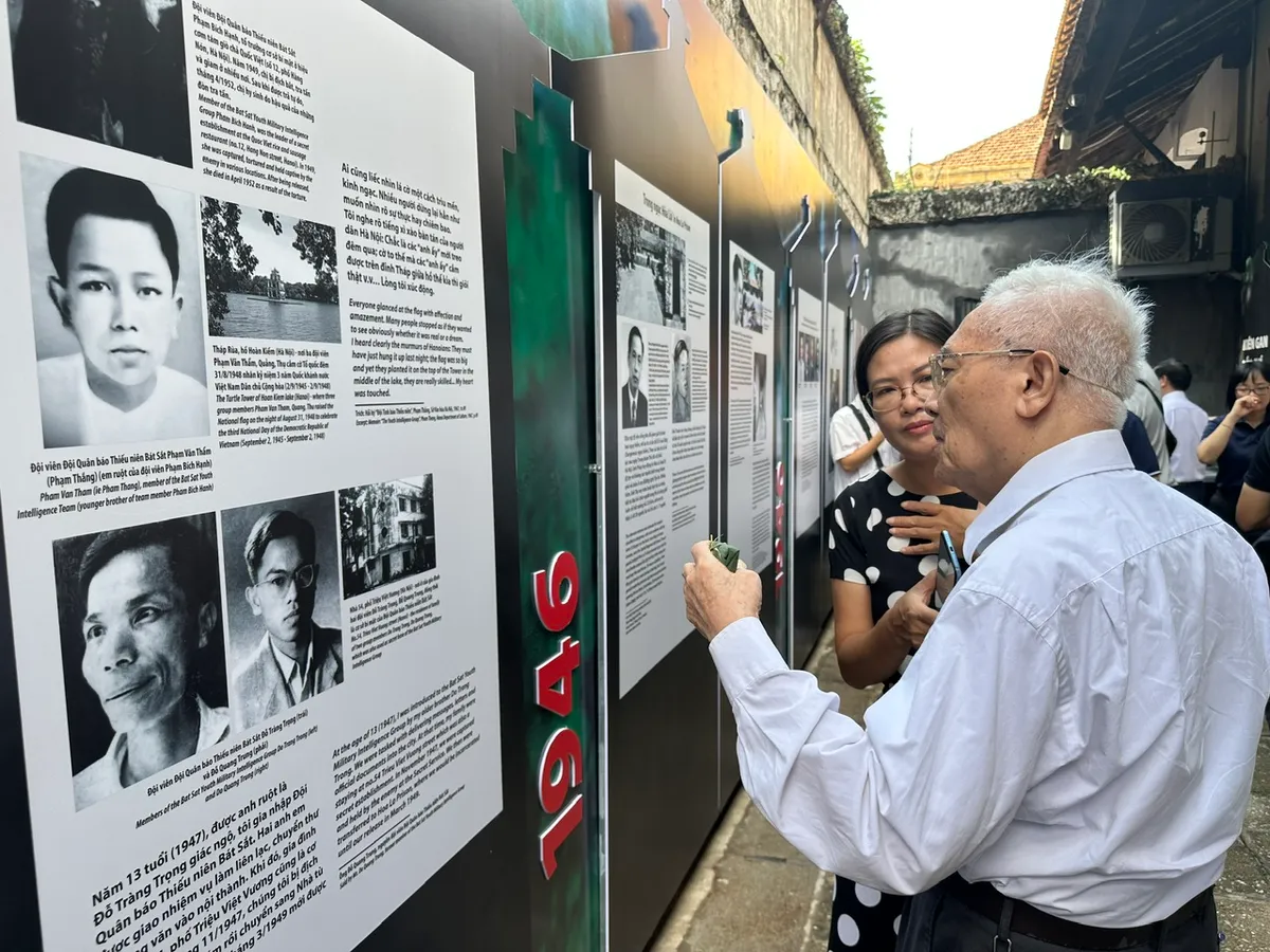 Trưng bày “Vang mãi khúc khải hoàn”: Sống lại ký ức hào hùng - Ảnh 4.