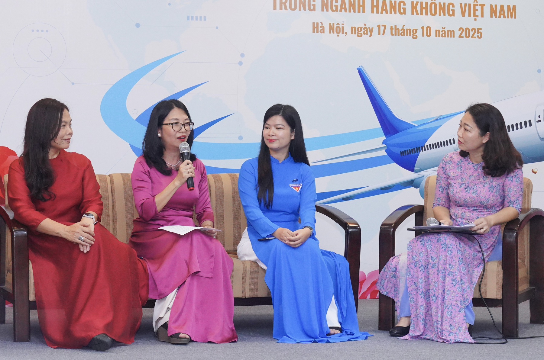 Vinh danh phụ nữ ngành hàng không: Vững vàng vươn cao – Phát triển bền vững- Ảnh 5.