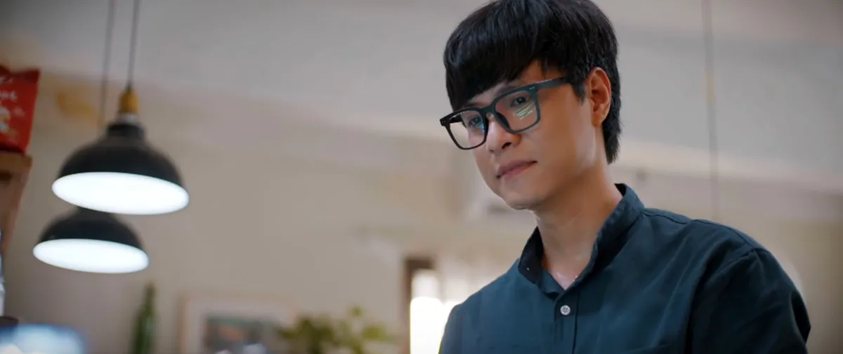 Gió ngang khoảng trời xanh - Tập 23: Đơn ly hôn chưa ráo mực, Lam đã có trai trẻ chăm như công chúa - Ảnh 3.