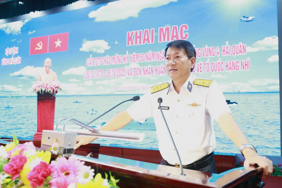 Vùng 4 Hải quân: Khai mạc giải thể dục thể thao chào mừng kỷ niệm 50 năm Ngày truyền thống - Ảnh 1.