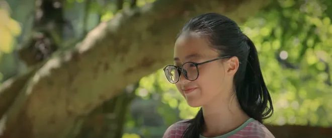 Cách em 1 milimet - Tập 8: Biên tạm biệt bạn bè đi vào miền Nam với bố - Ảnh 1.