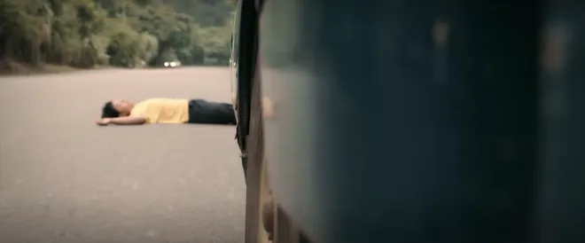 Cách em 1 milimet: Bách gặp tai nạn nghiêm trọng, quên hết những người thân yêu- Ảnh 5.