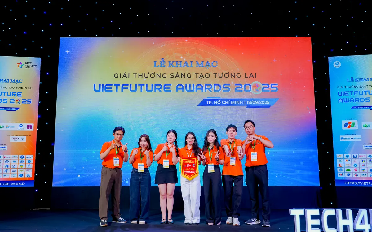 Giải pháp quản lý dự án học thuật của sinh viên thắng tại VietFuture Awards 2025- Ảnh 2.