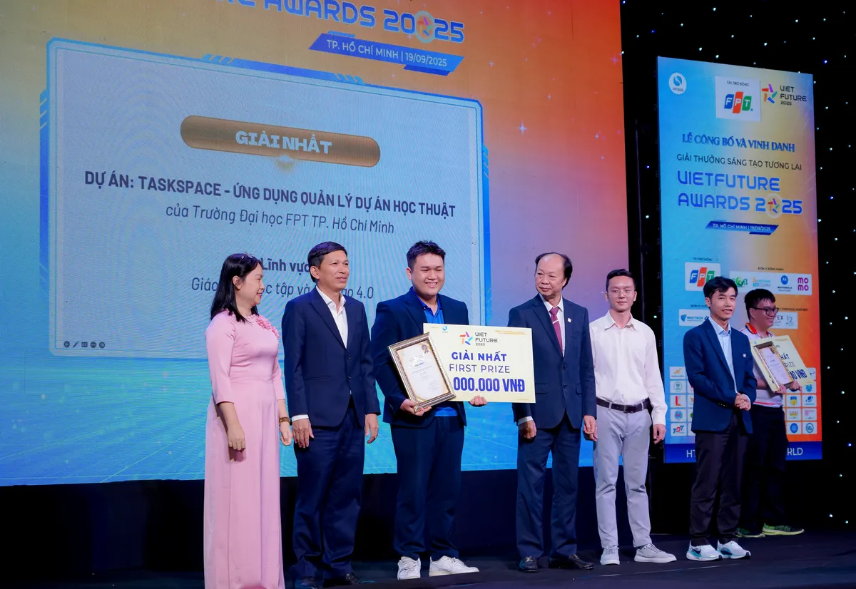 Giải pháp quản lý dự án học thuật của sinh viên thắng tại VietFuture Awards 2025- Ảnh 1.