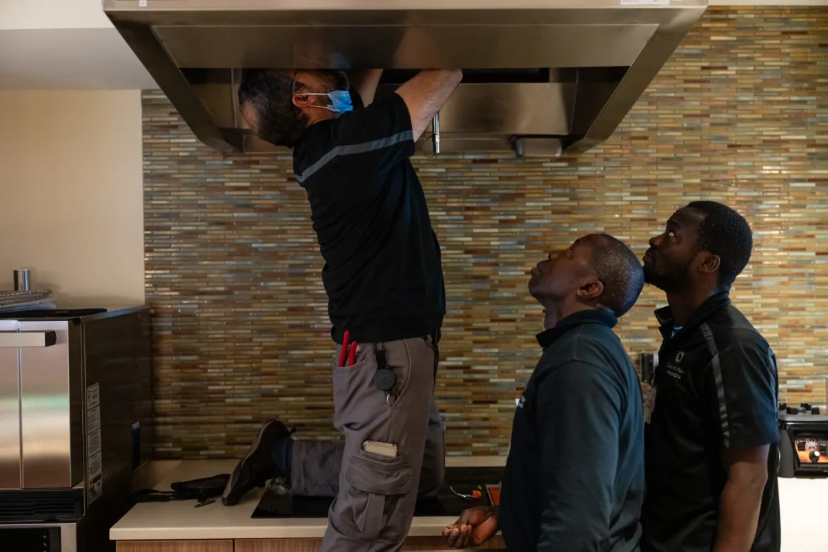 Chính sách siết chặt nhập cư của Tổng thống Trump: Khi “Giấc mơ Mỹ” trở thành nỗi sợ hãi - Ảnh 2.