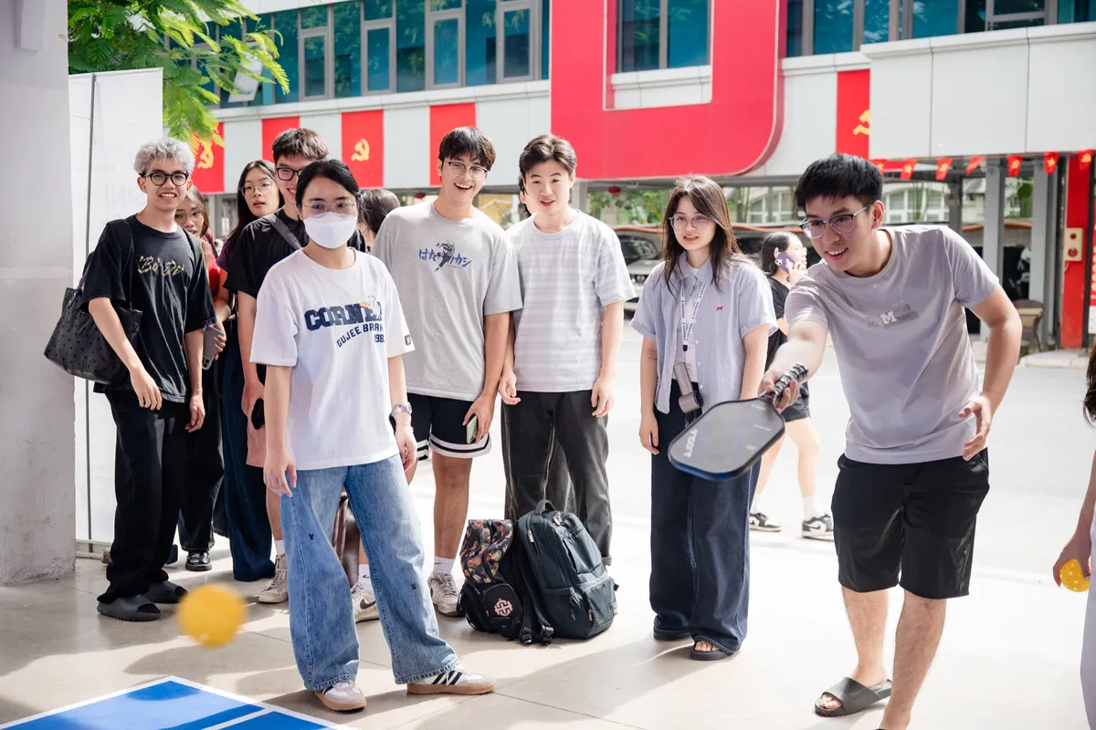 Actiscar Acnes khởi động tour đồng hành cùng sinh viên tại Đại học Ngoại Thương - Ảnh 4.