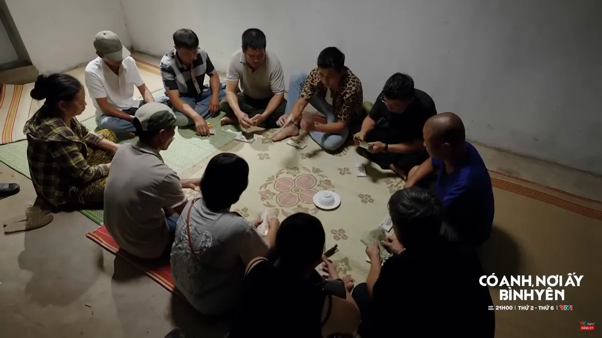 Có anh, nơi ấy bình yên - Tập 37: Vân nghi ngờ mối quan hệ giữa chồng mình và Hồng Tơ - Ảnh 3.