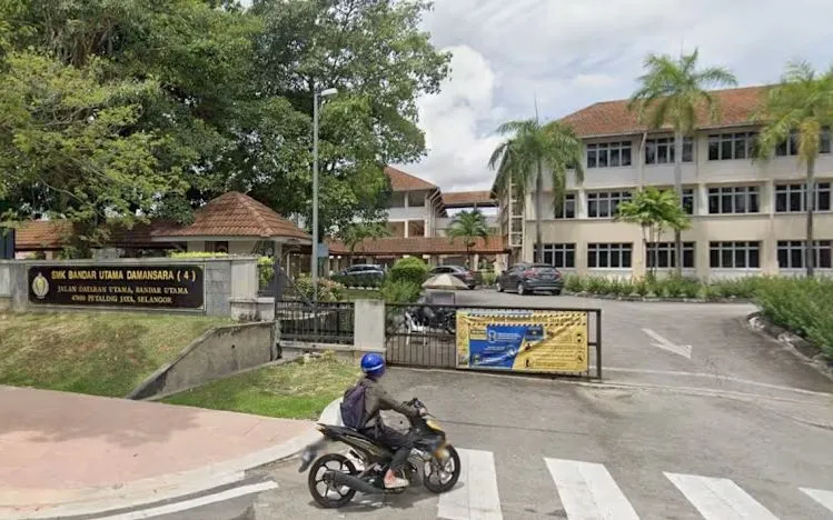 Vụ việc xảy ra tại trường trung học SMK Bandar Utama Damansara (4), thành phố Petaling Jaya, gần trung tâm thương mại 1 Utama (Ảnh: Google Maps)