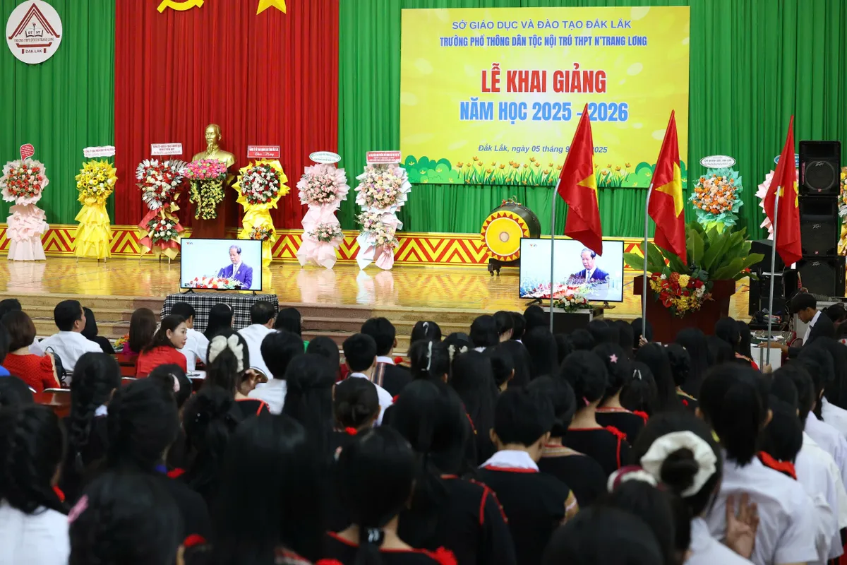 Đắk Lắk: Lễ khai giảng ý nghĩa với nhiều học sinh đồng bào dân tộc thiểu số- Ảnh 6.